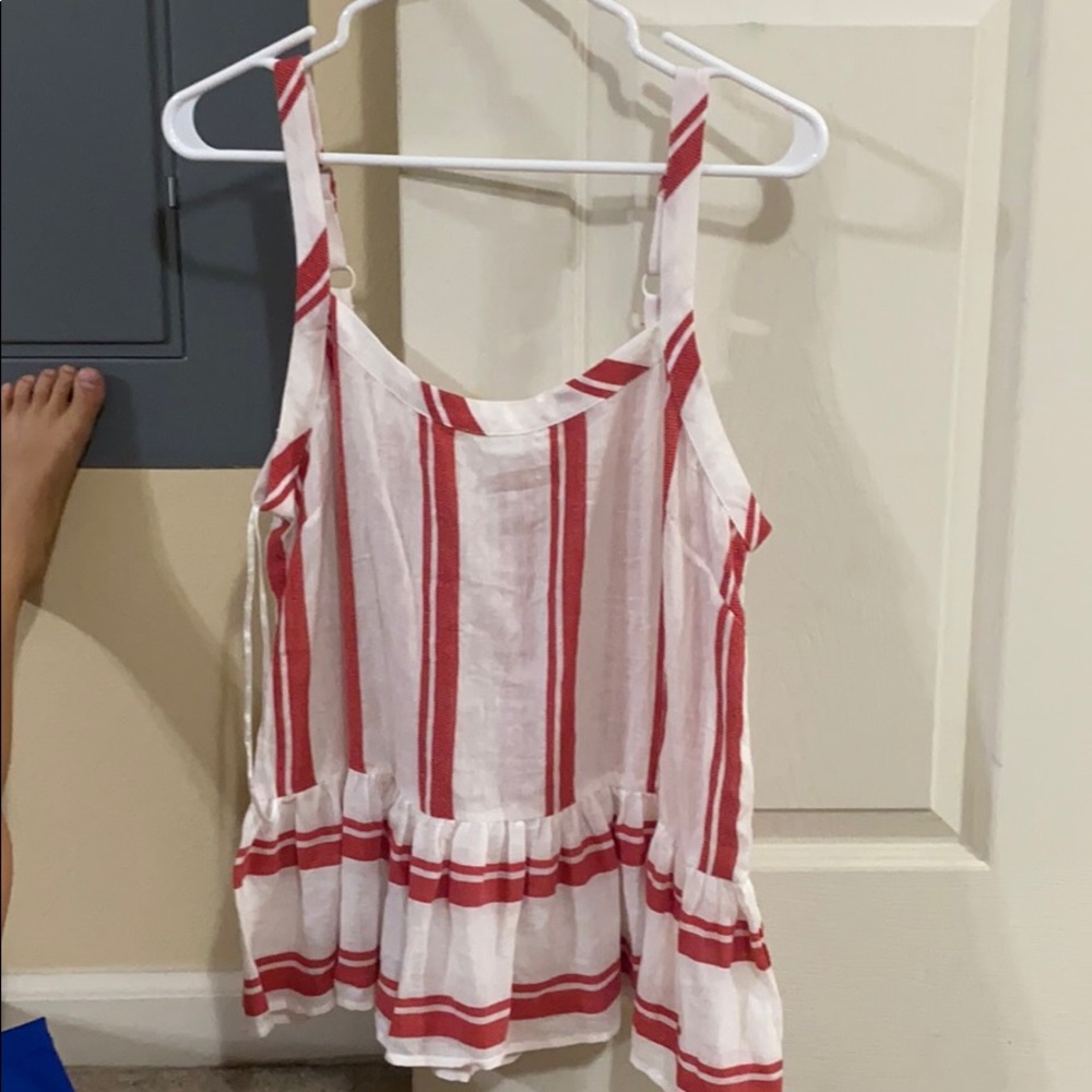 Red/white top